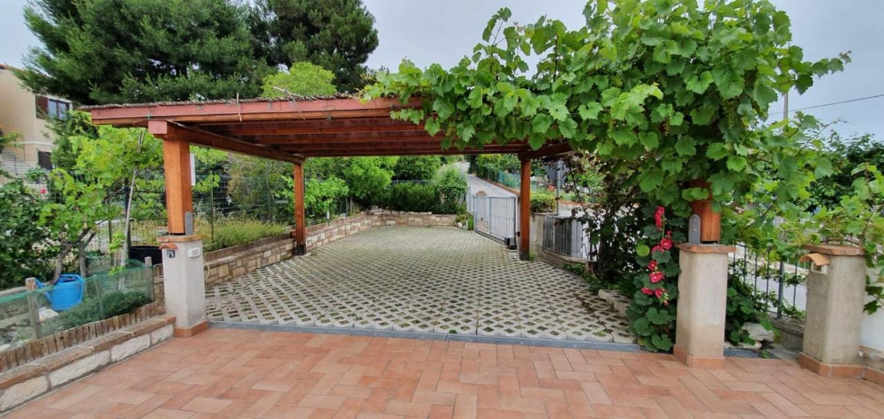 B&B Capo Le Vigne Сироло Экстерьер фото